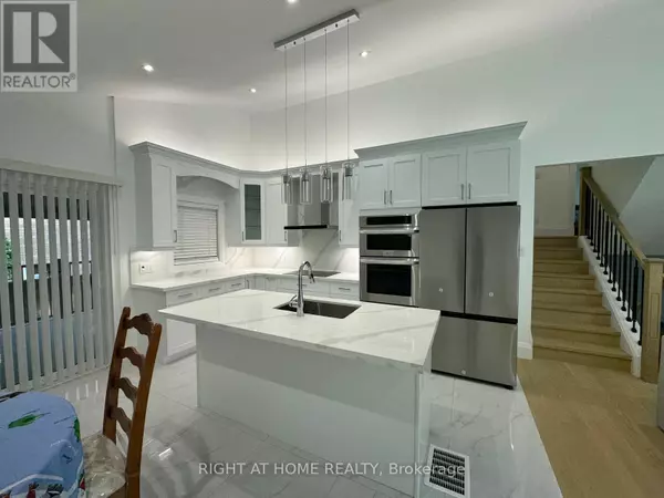 Toronto (eringate-centennial-west Deane), ON M9B2X4,52 SEDGEBROOK CRESCENT