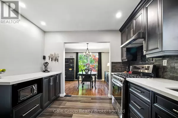 Halton Hills (georgetown), ON L7G4N5,42 MOULTREY CRESCENT