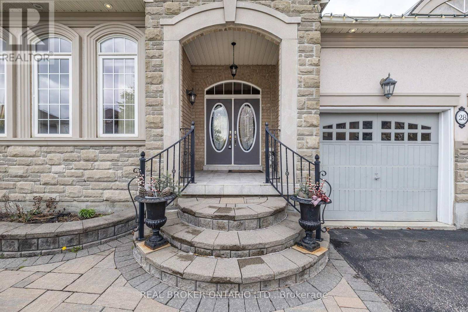 Brampton (bram East), ON L6P2W4,28 HAMPTON SPRINGS DRIVE