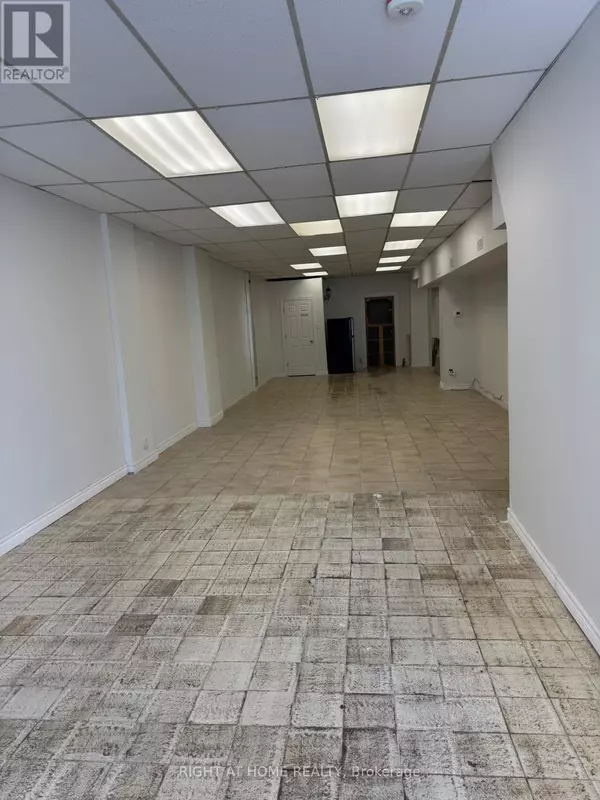 Toronto (briar Hill-belgravia), ON M6E2G8,1590 EGLINTON AVENUE W