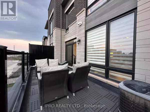 Oakville (ga Glen Abbey), ON L6M5M1,2485 Badger CRES #Unit 2
