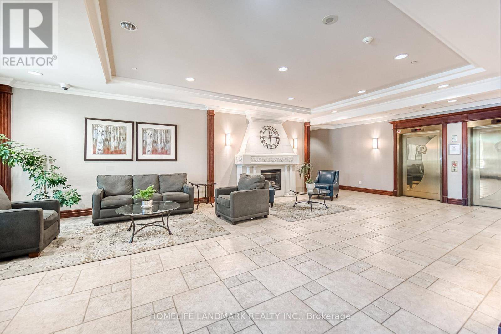 Mississauga (central Erin Mills), ON L5M6Z9,2545 Erin Centre BLVD #908