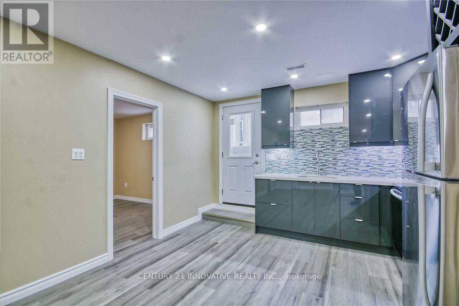 359 Rathburn RD #Basement, Toronto (islington-city Centre West), ON M9B2M2