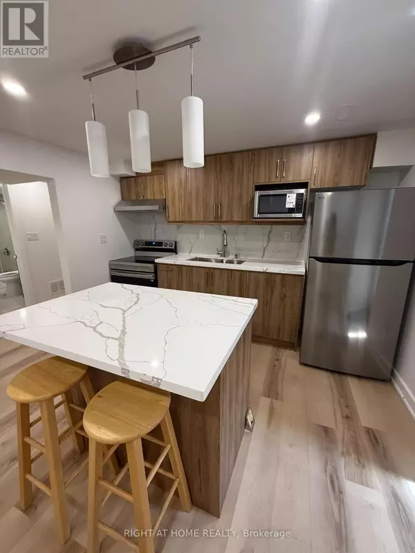 UNIT 2 (LOWER LEVEL) - 32 HALLEN ROAD, Brampton (fletcher's West), ON L6Y2V6