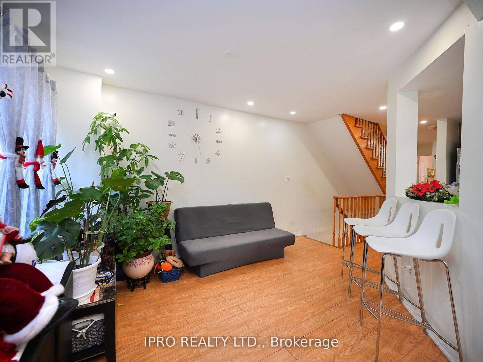Mississauga (hurontario), ON L4Z4C7,80 Acorn PL #166