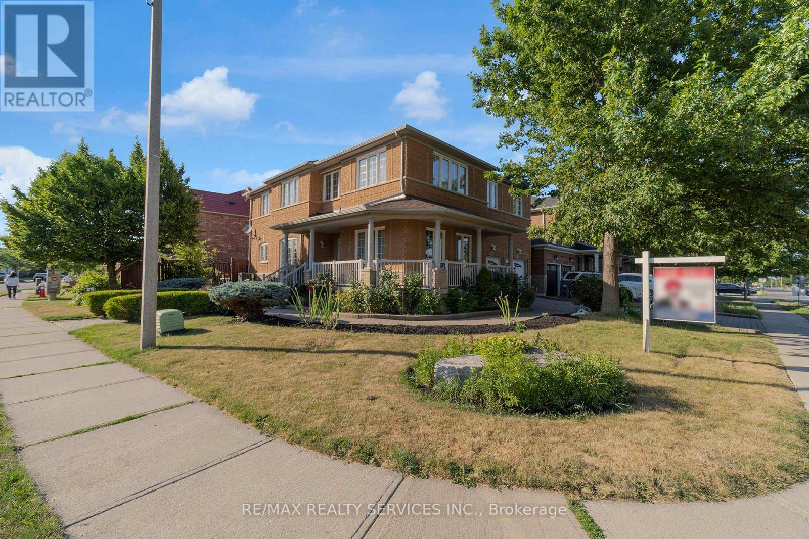 Brampton (fletcher's Meadow), ON L7A2Z6,98 MCCRIMMON DRIVE