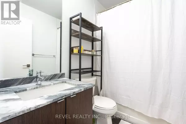 Mississauga (city Centre), ON L5B0K2,4055 Parkside Village Mews #2114