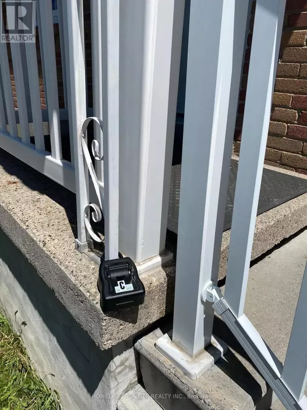 Toronto (humberlea-pelmo Park), ON M9N3A3,LOWER FLOOR - 63 LOCKERBIE AVENUE