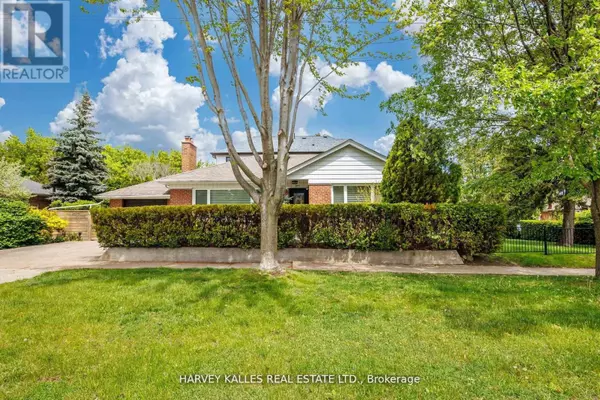 Toronto (stonegate-queensway), ON M8Y1X6,224 BERRY ROAD