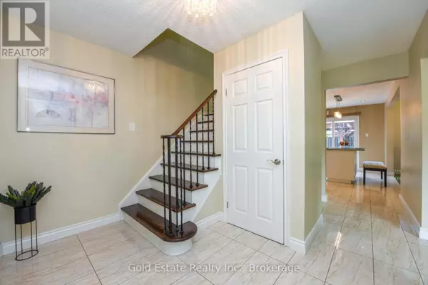 Brampton (heart Lake West), ON L6Z2Y1,16 LANGHOLM COURT