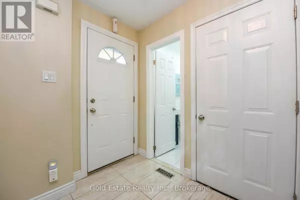 Brampton (heart Lake West), ON L6Z2Y1,16 LANGHOLM COURT