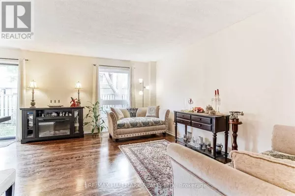 Oakville (wc Wedgewood Creek), ON L6H5R9,2006 Glenada CRES #17
