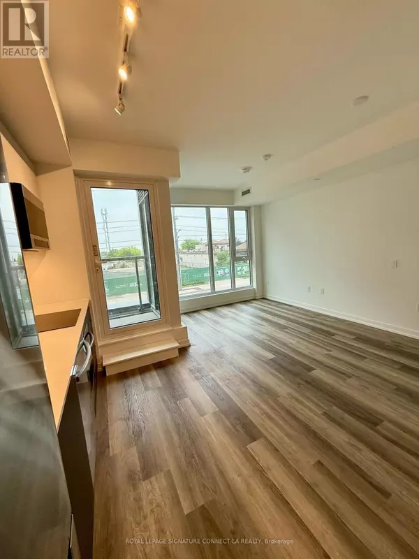 Toronto (stonegate-queensway), ON M8Z1P2,880 The Queensway #208