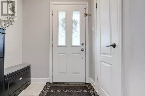 Toronto (markland Wood), ON M9C1W1,103 NEILSON DRIVE