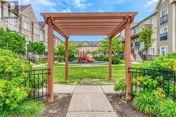 Mississauga (central Erin Mills), ON L5M0S3,2891 Rio CT #121