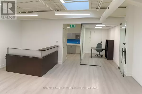 Toronto (west Humber-clairville), ON M9W6V6,1 (UPPER LEVEL) - 2001 ALBION ROAD