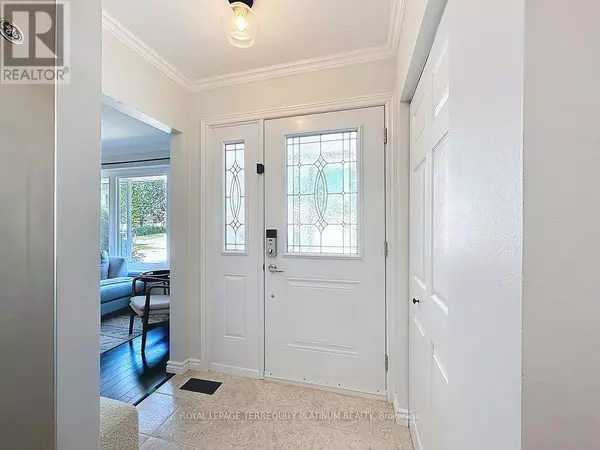 Mississauga (clarkson), ON L5J2G4,2456 PADSTOW CRESCENT