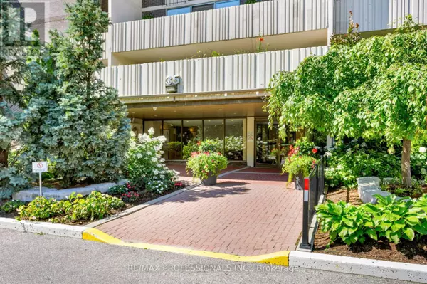Toronto (high Park-swansea), ON M6S1A8,35 Ormskirk AVE #510