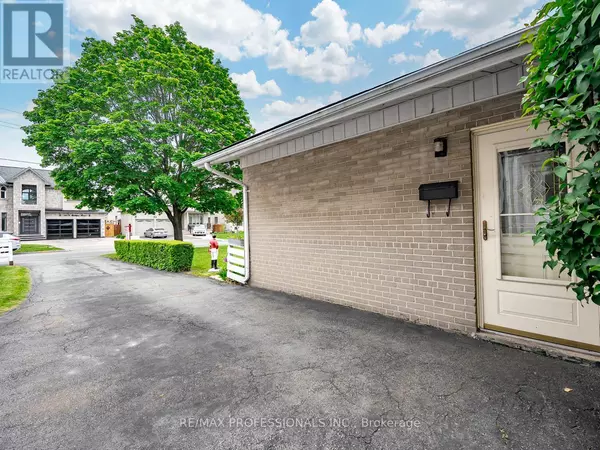 Mississauga (malton), ON L4T2B9,7638 REDSTONE ROAD