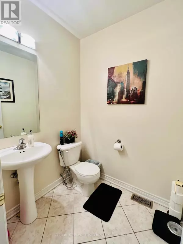 Brampton (sandringham-wellington), ON L6R0G6,31 TENNANT DRIVE