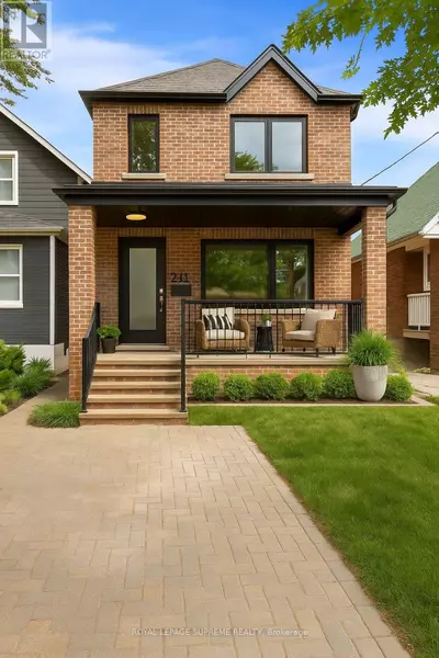 24 YORK AVENUE, Toronto (mount Dennis), ON M6N2V2