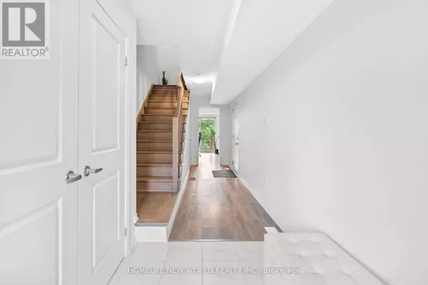 Toronto (west Humber-clairville), ON M9W0G1,51 WOODSTREAM DRIVE