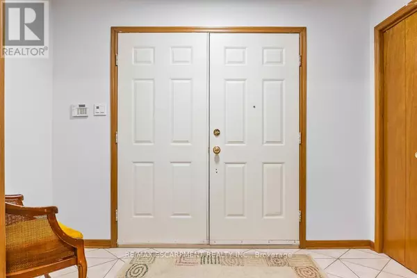 Mississauga (lorne Park), ON L5H3W6,1232 SAGINAW CRESCENT