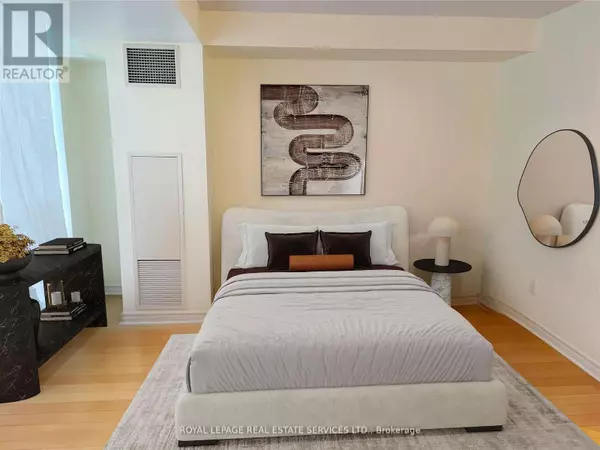 Toronto (high Park North), ON M6P1A1,70 High Park AVE #204