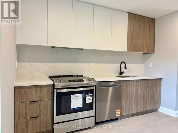 Toronto (eringate-centennial-west Deane), ON M9C3T5,625 Rathburn RD #37