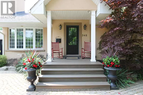 Oakville (wo West), ON L6L3Y6,348 SANDHURST DRIVE