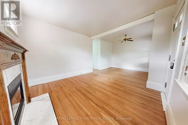 Toronto (long Branch), ON M8W1E4,25 ASH CRESCENT