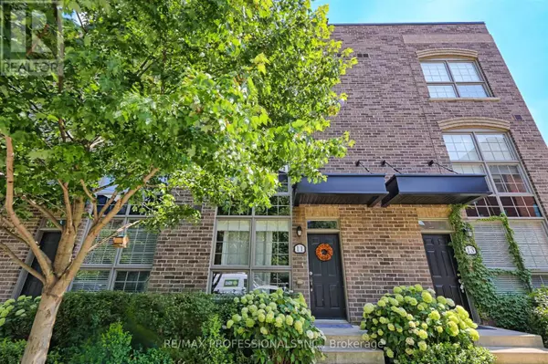 Toronto (dovercourt-wallace Emerson-junction), ON M6H4K4,11 POWERHOUSE STREET