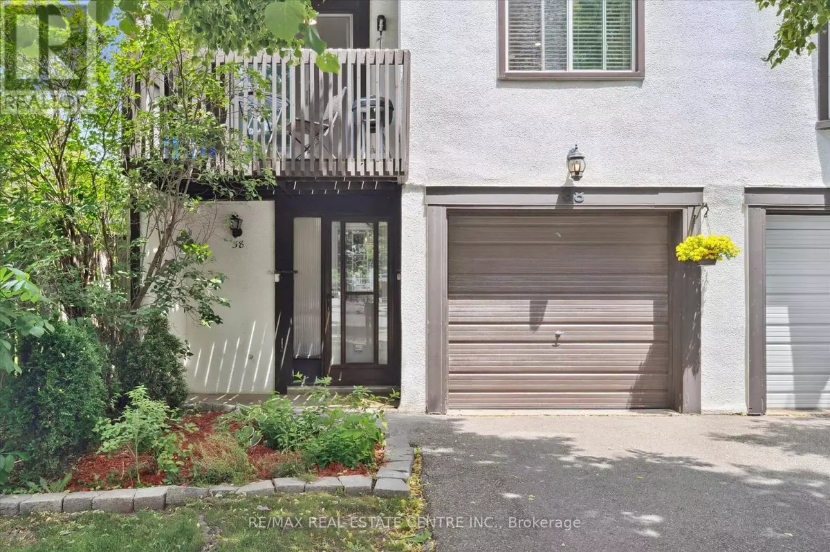 Mississauga (meadowvale), ON L5N1V5,2651 Aquitaine AVE #38