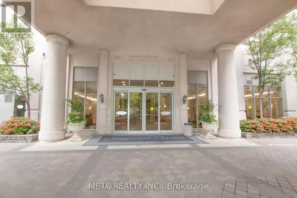 35 Kingsbridge Garden CIR #1501, Mississauga (hurontario), ON L5R3Z5