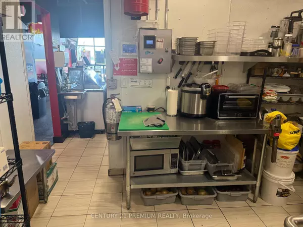 Brampton (bram West), ON L6Y0E3,50 Rivermont RD #E2