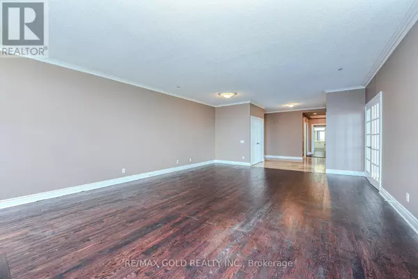 Mississauga (hurontario), ON L5R3Z5,35 Kingsbridge Garden CIR #3205