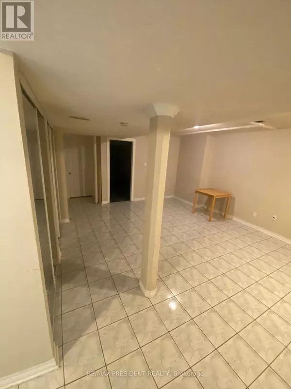 Brampton (fletcher's Creek Village), ON L6X4V2,44 Gold Hill RD South #Basement