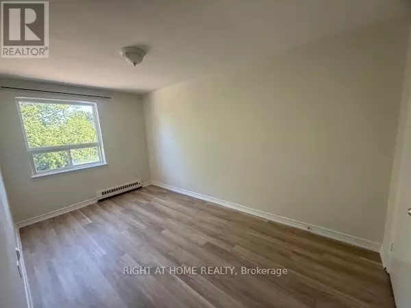 Mississauga (clarkson), ON L5J1J7,1852 Lakeshore RD West #2