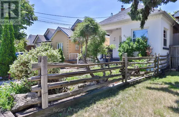 Toronto (rockcliffe-smythe), ON M6N3W4,948 RUNNYMEDE ROAD