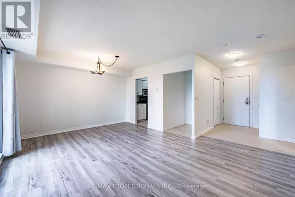 Toronto (weston), ON M9N3Z9,2088 Lawrence AVE West #1007