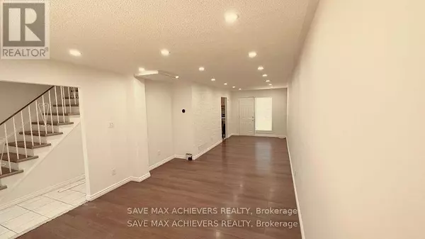 Toronto (west Humber-clairville), ON M9V1C1,1720 Albion RD #17