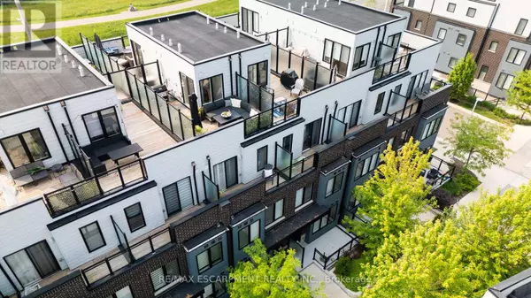 2232 Bromsgrove RD #4, Mississauga (clarkson), ON L5J0B3