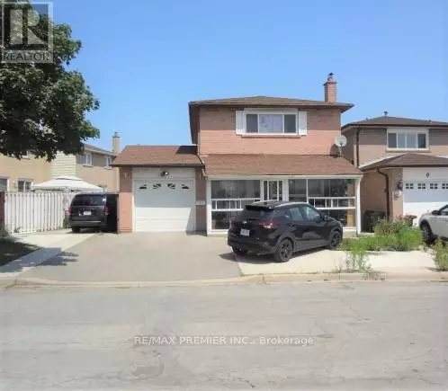 Toronto (mount Olive-silverstone-jamestown), ON M9V4Y5,4 TERESA COURT