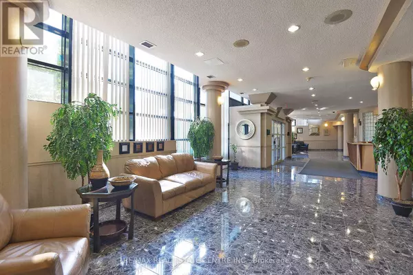 Mississauga (hurontario), ON L4Z3K9,25 Trailwood DR #402