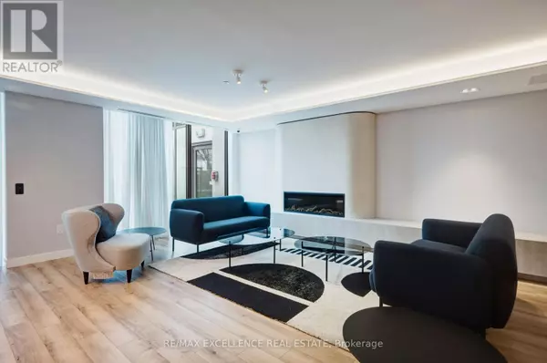 Toronto (islington-city Centre West), ON M8Z0H1,1195 The Queensway ST #702