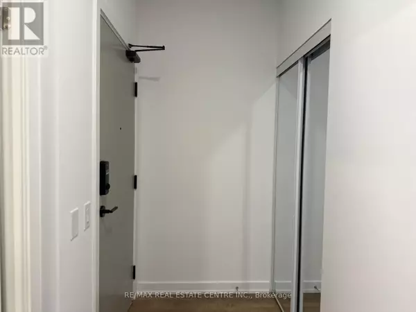 Mississauga (hurontario), ON L4Z0C9,5105 Hurontario ST South #2112