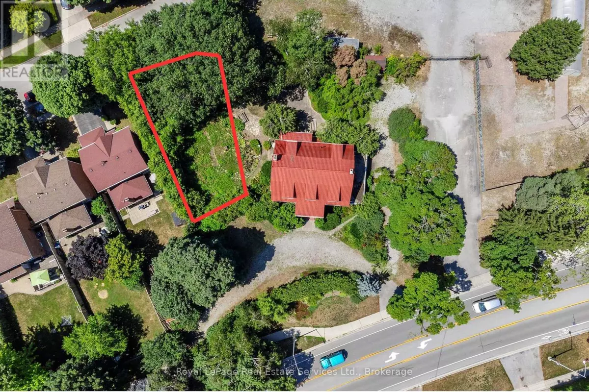 Oakville (br Bronte), ON L6L5X8,0 VICTORIA STREET