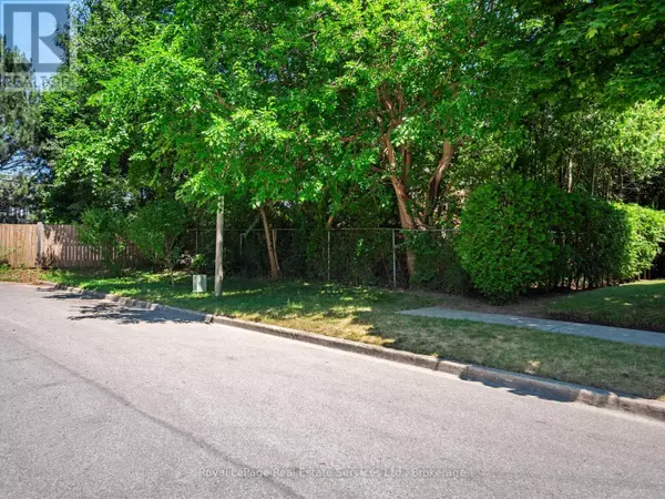 Oakville (br Bronte), ON L6L5X8,0 VICTORIA STREET