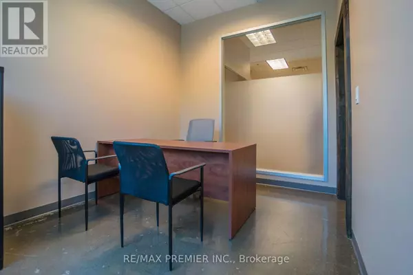 Oakville (qe Queen Elizabeth), ON L6J7W5,1300 Cornwall RD #201-F