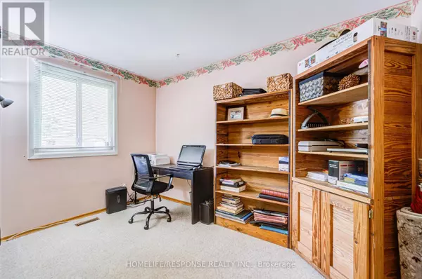 Mississauga (erin Mills), ON L5L1K6,3501 AUTUMNLEAF CRESCENT
